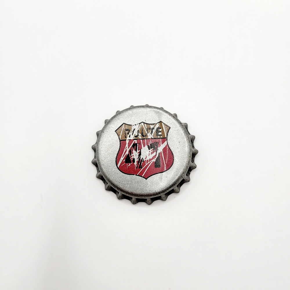 Coach bottle cap route 41 Souvenir Pin Missing Screws